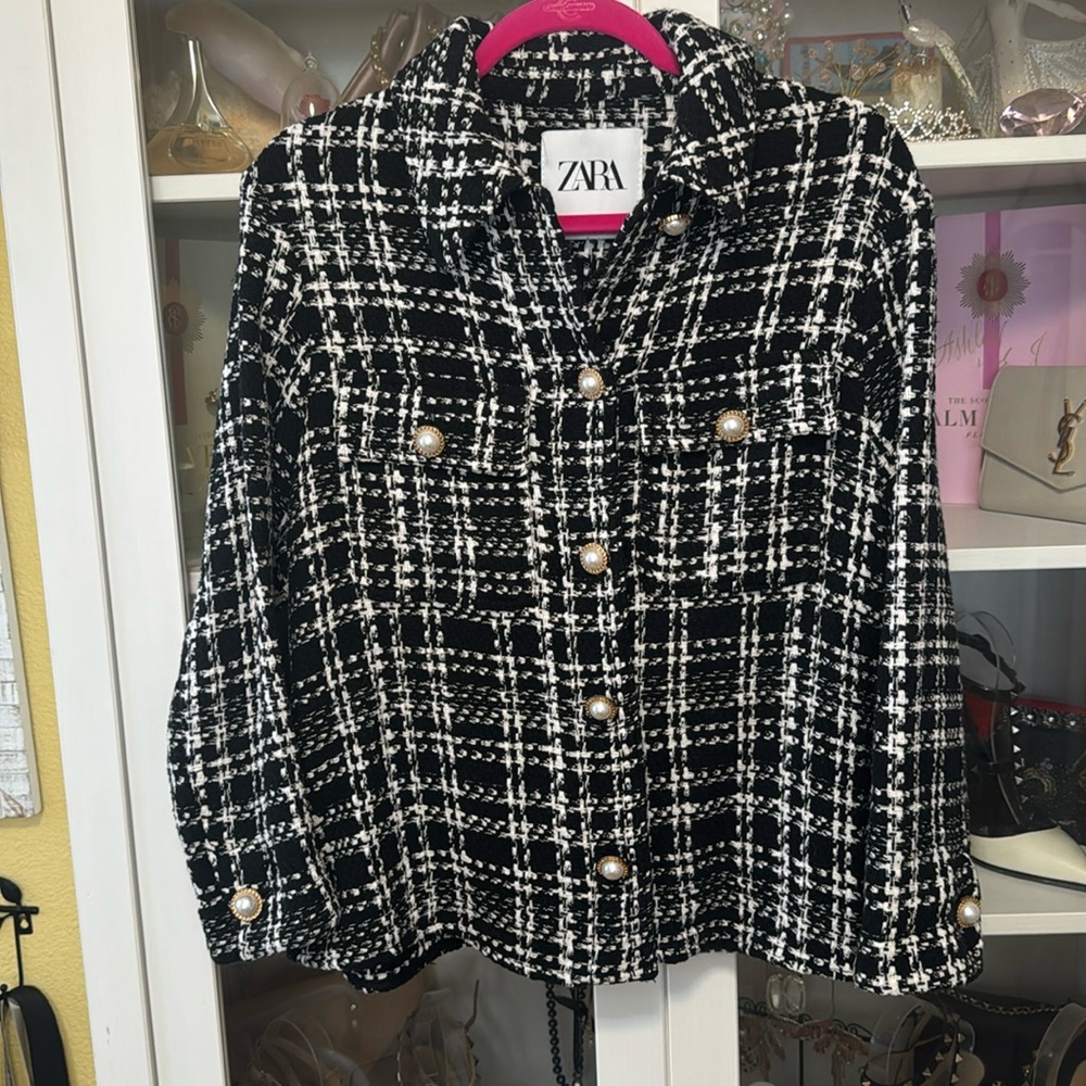 ZARA Textured Weave Tweed Jacket Size S Black Pearl Buttons Collared
